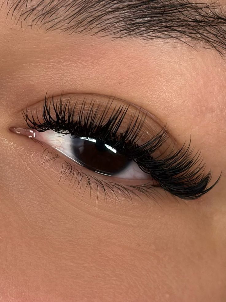 files/HYBRID_EYELASH_EXTENSIONS.jpg